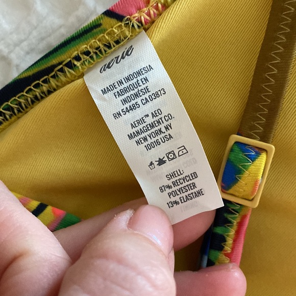 Aerie bikini top size small triangle NWOT ruffled - Picture 3 of 4